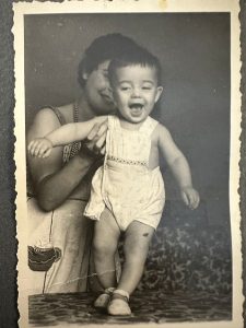 En 1959, la madre y el niño